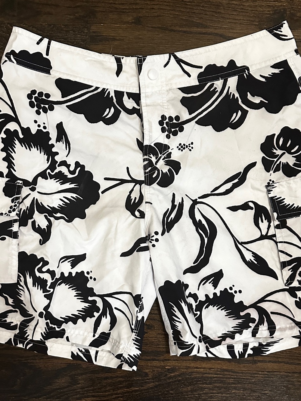 Black & White Floral Women's Swim Shorts